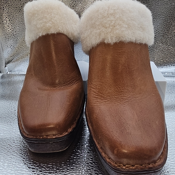 Born Shoes - Born Shearling Lined Leather Mule Clogs Cognac Tan Size 9